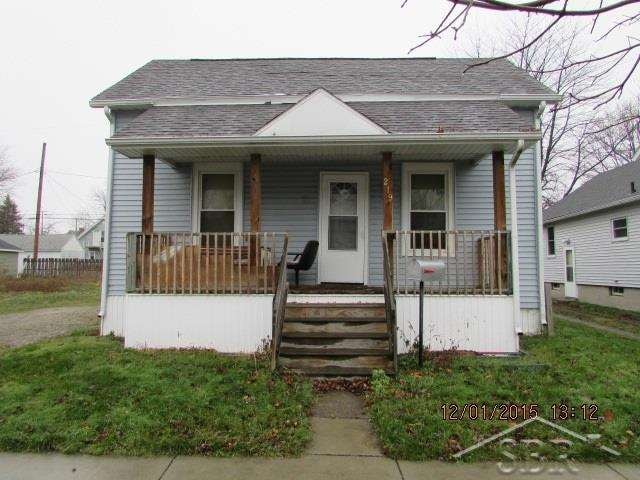 219 N Jackson St, Bay City, MI 48708 - photo 1