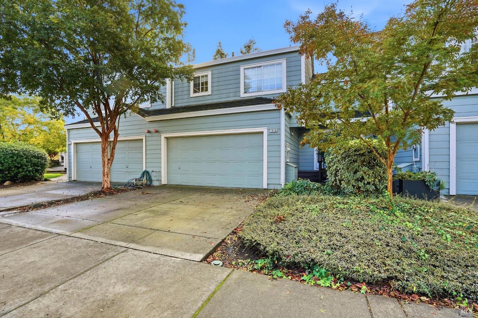 1810 Carneros Cir, Petaluma, CA 94954 - photo 1