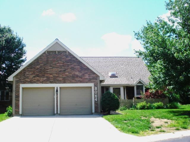 8064 Colony Ln, Lenexa, KS 66215 - photo 1