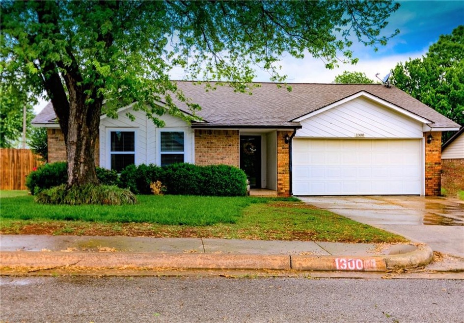 1300 Rolling Woods, Noble, OK 73068 - photo 1