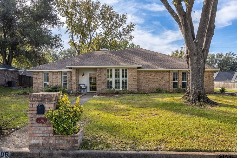 706 Becky Dr, Tyler, TX 75703 - photo 1