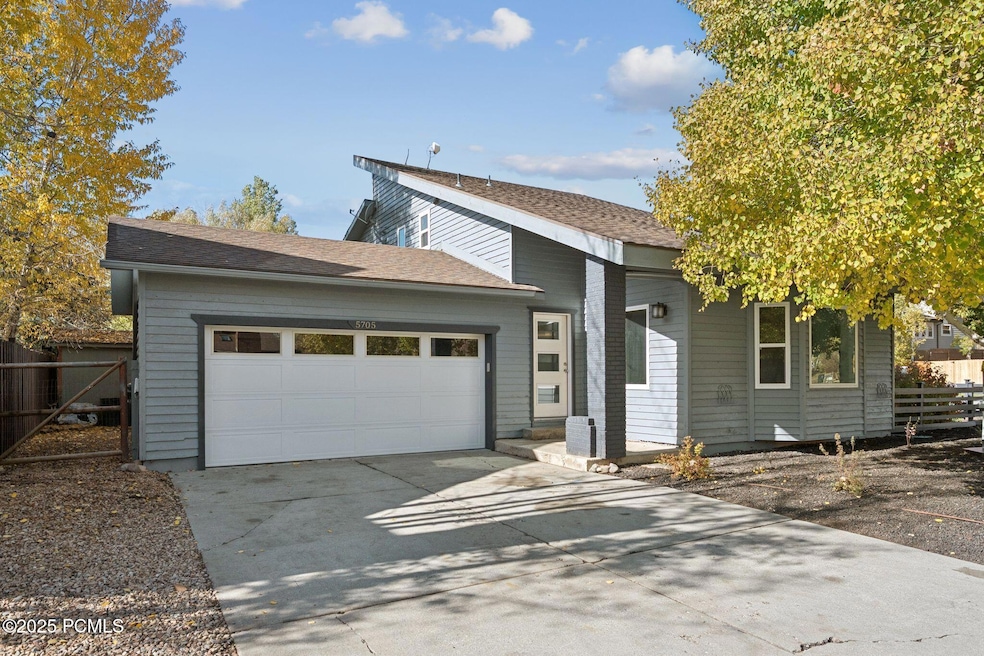 Pending $1,290,000 • Co-Listing Agent