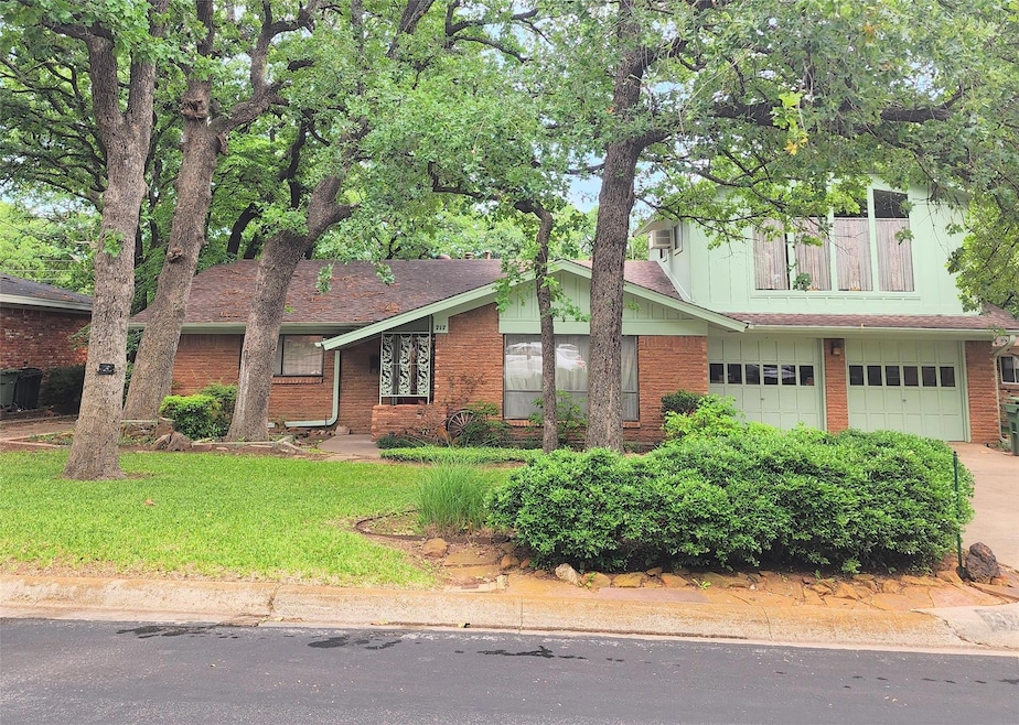 717 W Cheryl Ave, Hurst, TX 76053 - photo 1