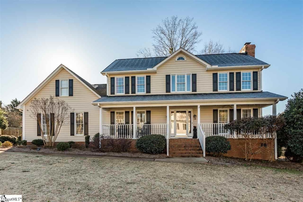 209 Kilburn Ln, Travelers Rest, SC 29690 - photo 1