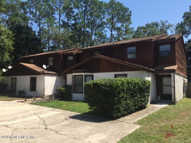 4565 Melissa Ct W, Jacksonville, FL 32210 - photo 1