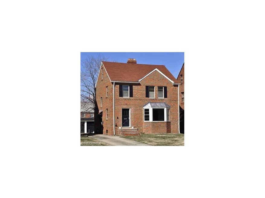 Welcome to 2444 Fenwick in University Heights!
