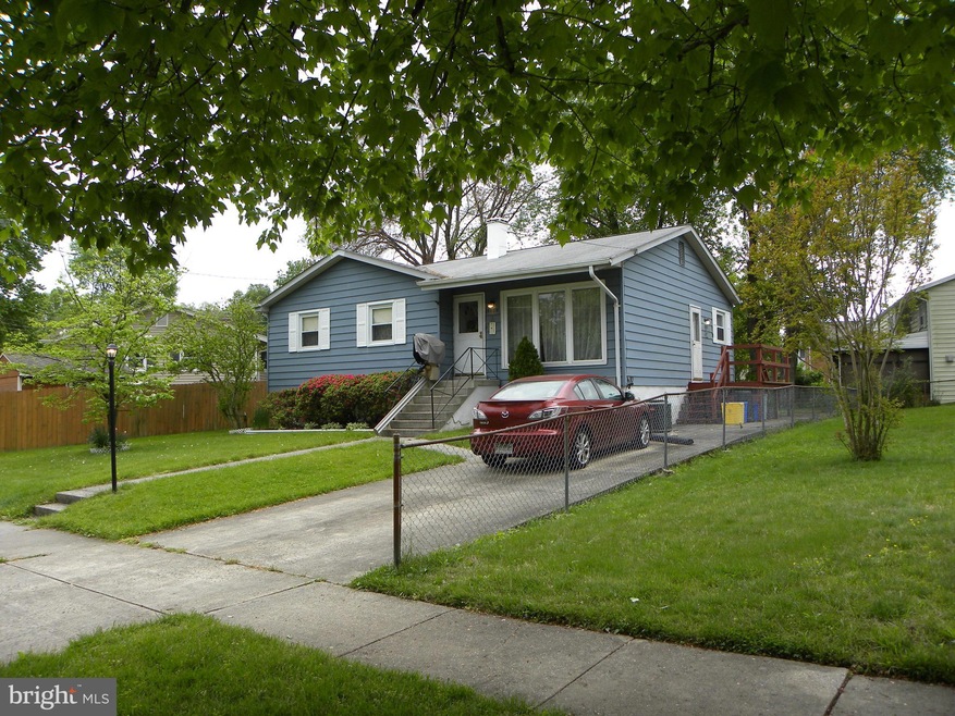 13402 Turkey Branch Pkwy, Rockville, MD 20853 - photo 1