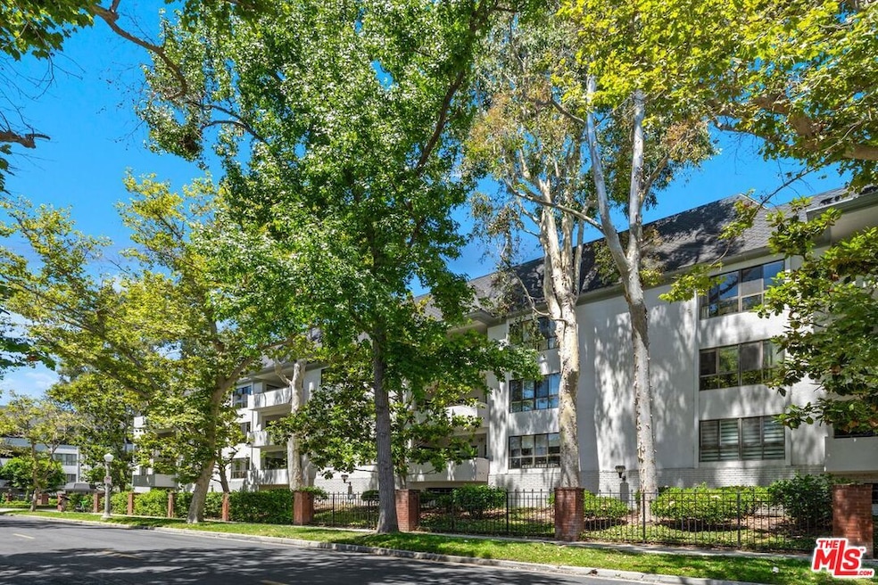 For Sale $1,150,000 • Co-Listing Agent