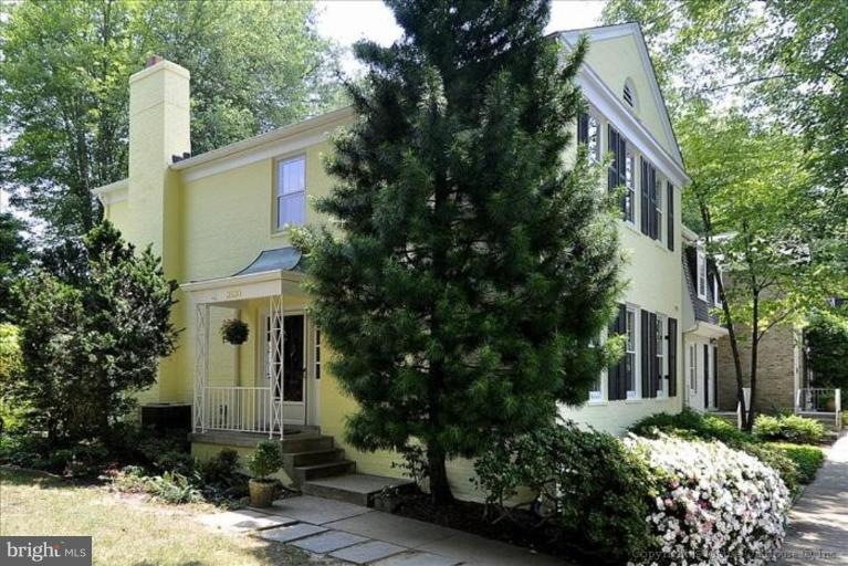 3530 Hamlet Place, Chevy Chase, MD 20815 - photo 1