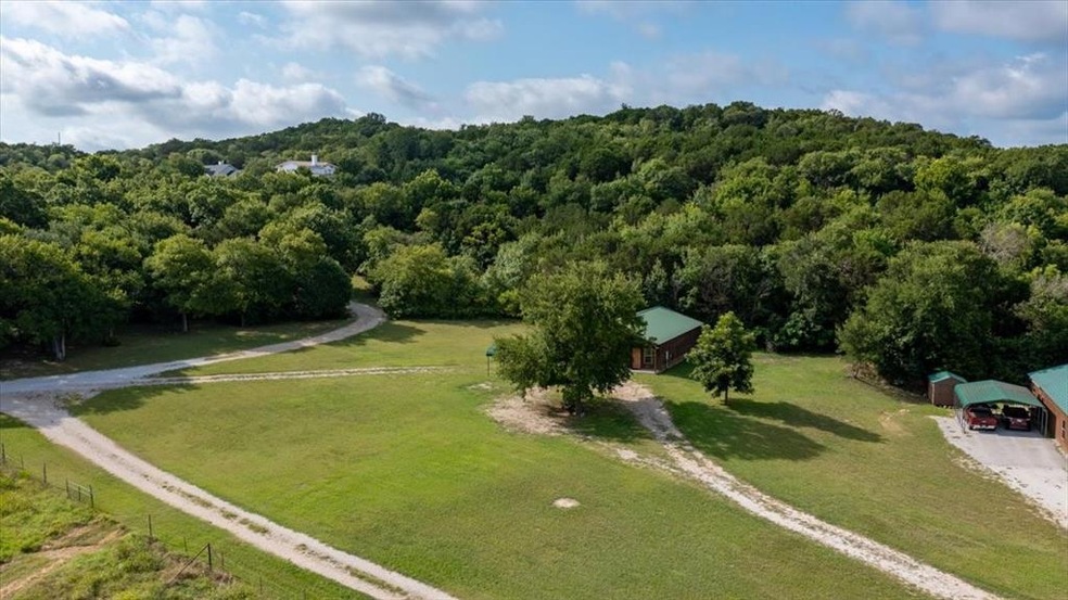 2855 Thompson Rd, Weatherford, TX 76087 - photo 1