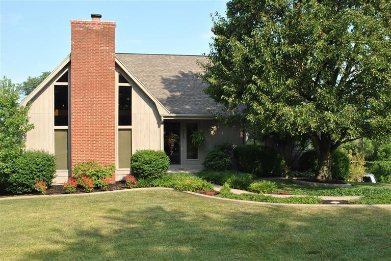 216 Farmbrook Cir, Frankfort, KY 40601 - photo 1