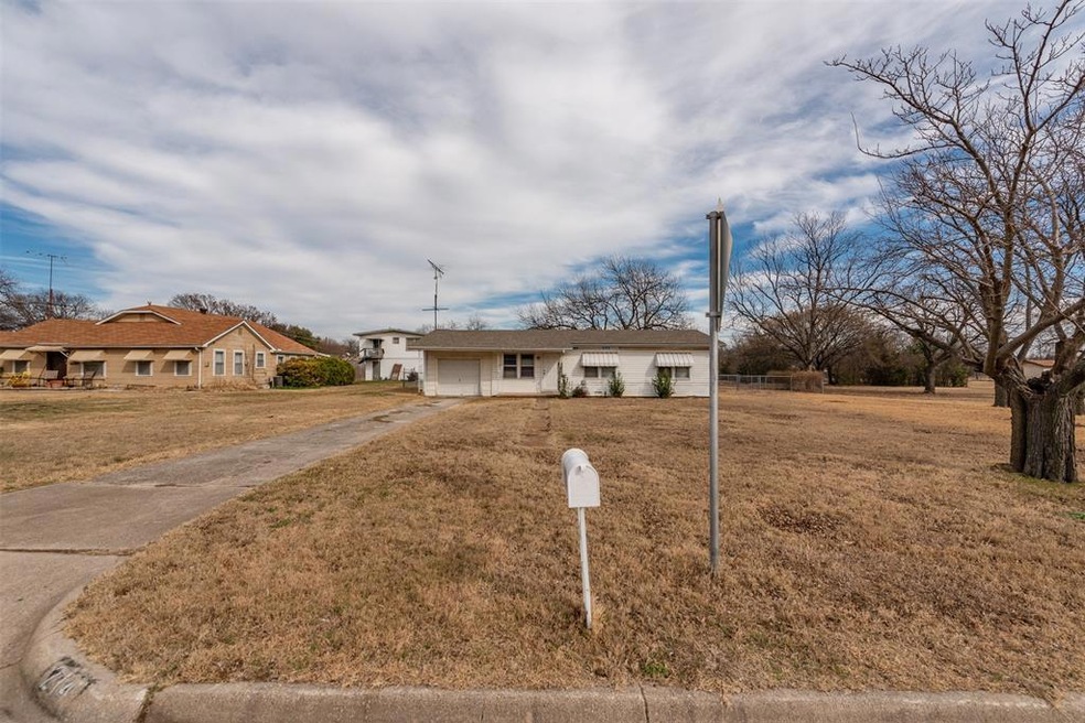 214 Russell St, Fort Worth, TX 76108 - photo 1