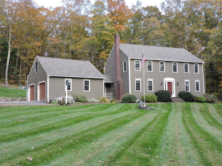 73 Tracy Rd, Dudley, MA 01571 - photo 1