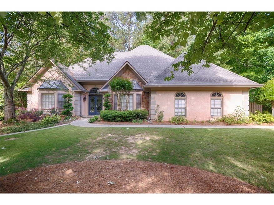 Gorgeous home in Lorings Square!!  3 Bedrooms, 2 1