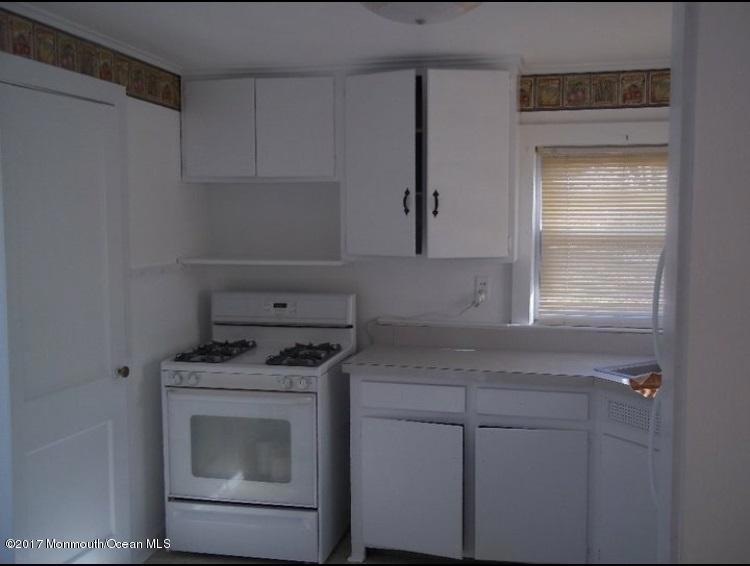 95 College Ave unit Rear, Eatontown, NJ 07724 - photo 1