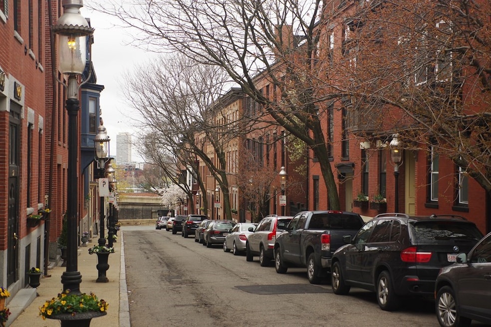 22 Mount Vernon St unit 1, Boston, MA 02129 - photo 1