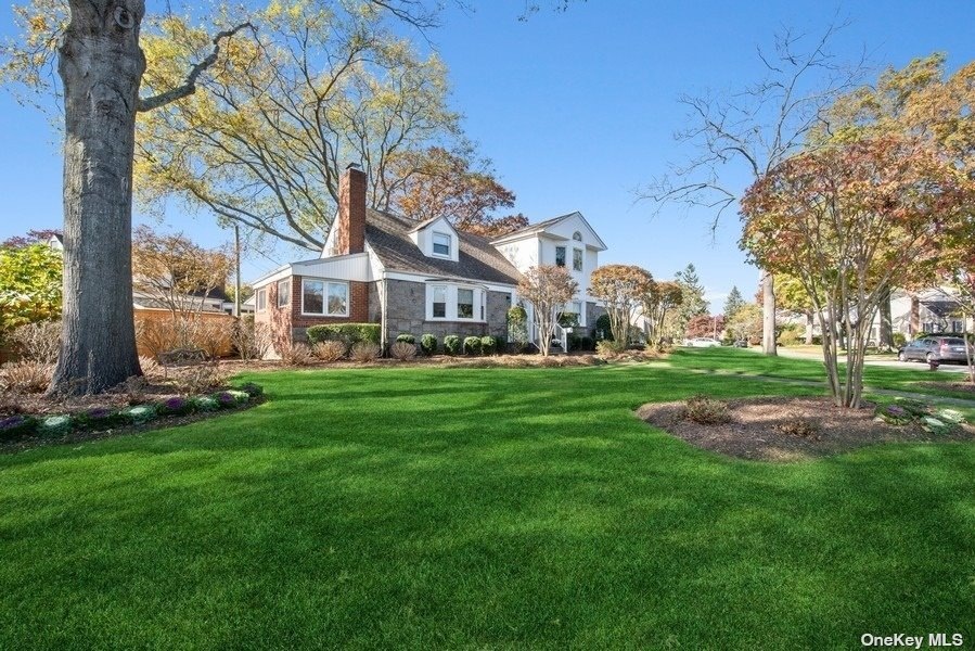 1678 Fenimore Rd, Hewlett, NY 11557 - photo 1