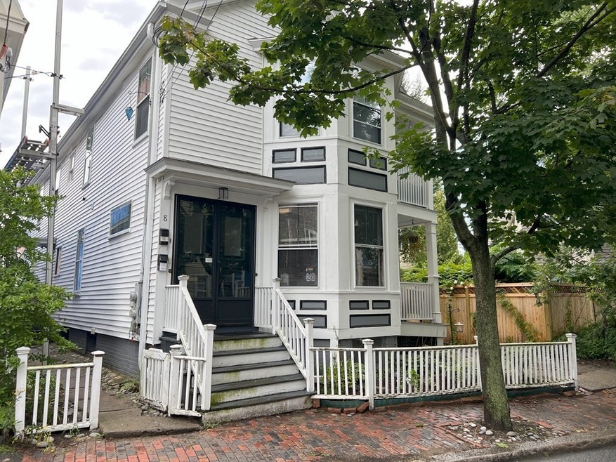 8 Pleasant St, Salem, MA 01970 - photo 1