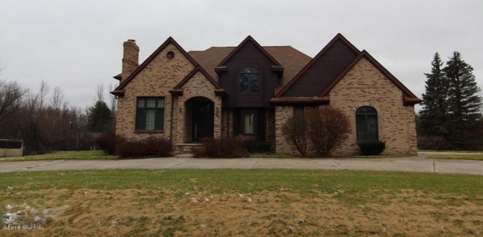 1175 Briarcliffe Dr, Flint, MI 48532 - photo 1