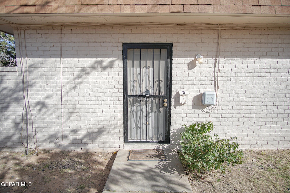 6701 Escondido Dr unit D, El Paso, TX 79912 - photo 1