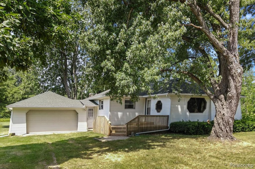 935 Lewis Rd
