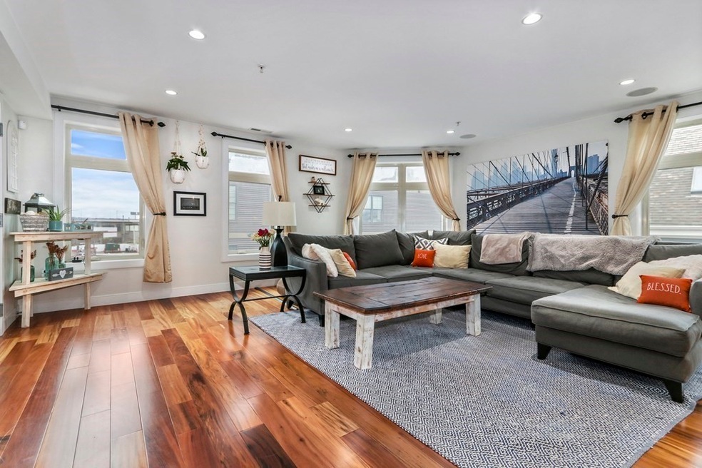 112 W 9th St unit 2, Boston, MA 02127 - photo 1