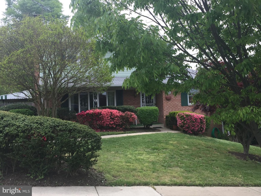 1205 Raydale Ct, Hyattsville, MD 20783 - photo 1