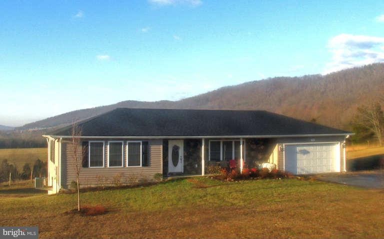 195 Three Mile Bank Ln, Edinburg, VA 22824 - photo 1