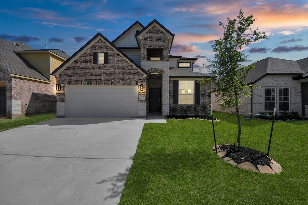 Welcome to 11922 Maple Oak Drive