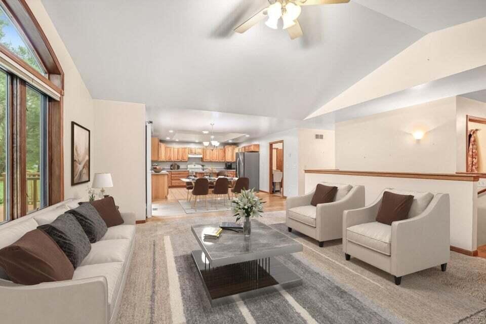 3467 Country View Dr, Delavan, WI 53115 - photo 1