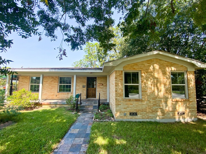 511 Gale St, Houston, TX 77009 - photo 1