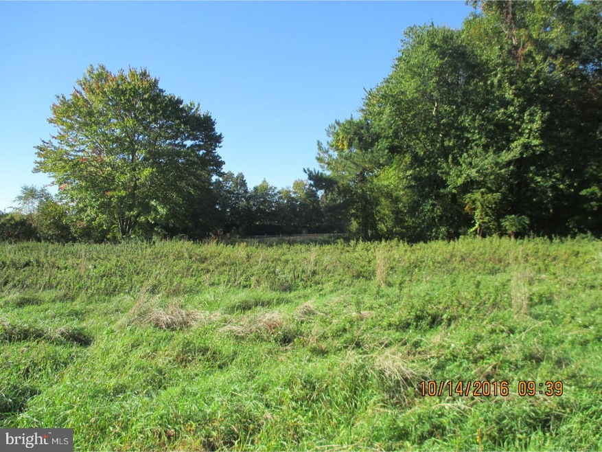 732 W Quillytown Rd, Penns Grove, NJ 08069 - photo 1