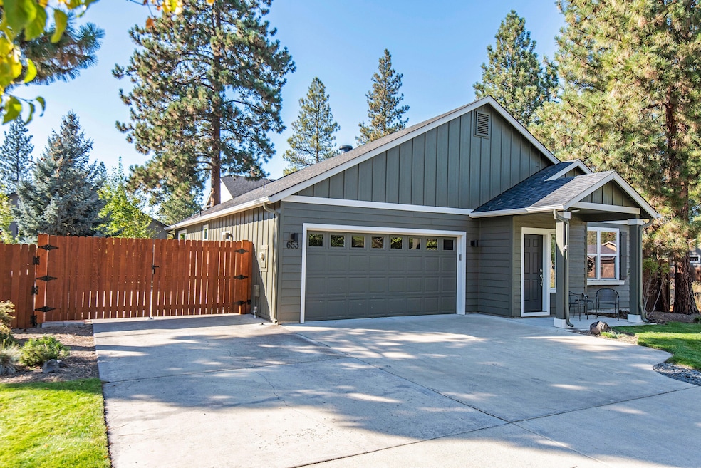 Oversized 3car driveway