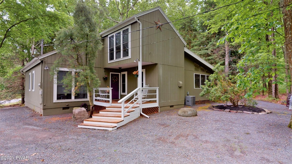 401 Surrey Dr, Hawley, PA 18428 - photo 1