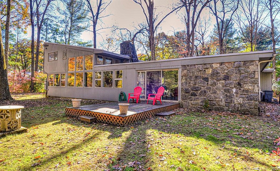 44 Alvin Dr, Norwalk, CT 06850 - photo 1