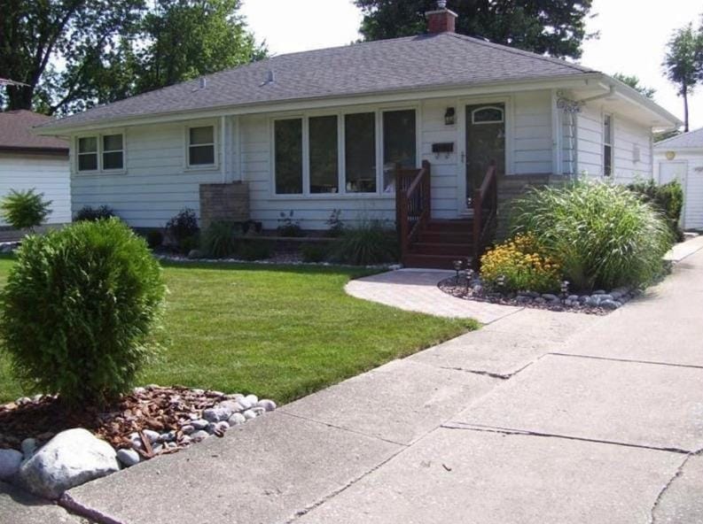 8954 Parrish Ave, Highland, IN 46322 - photo 1