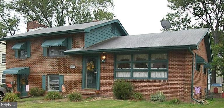 302 N Hammonds Ferry Rd, Linthicum Heights, MD 21090 - photo 1