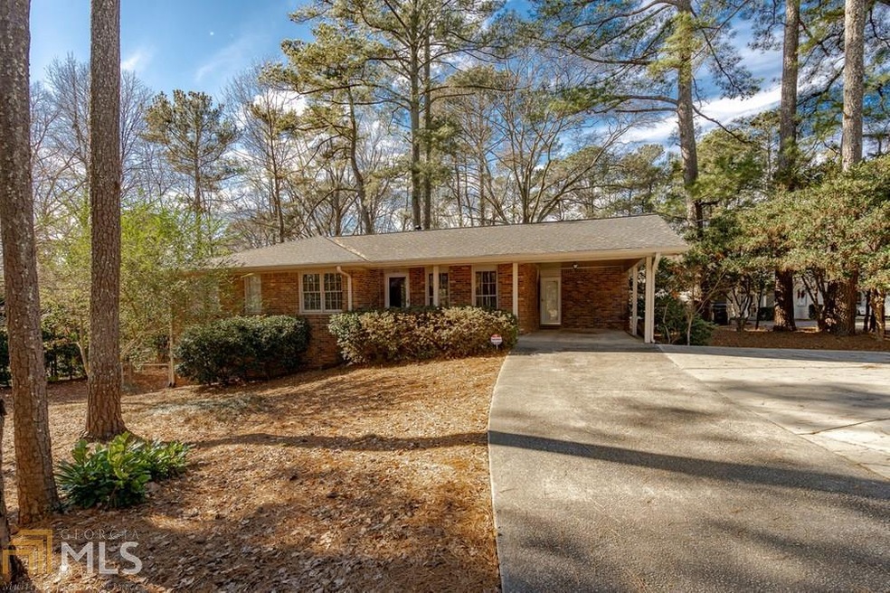 Welcome to 4074 N Shallowford Rd.