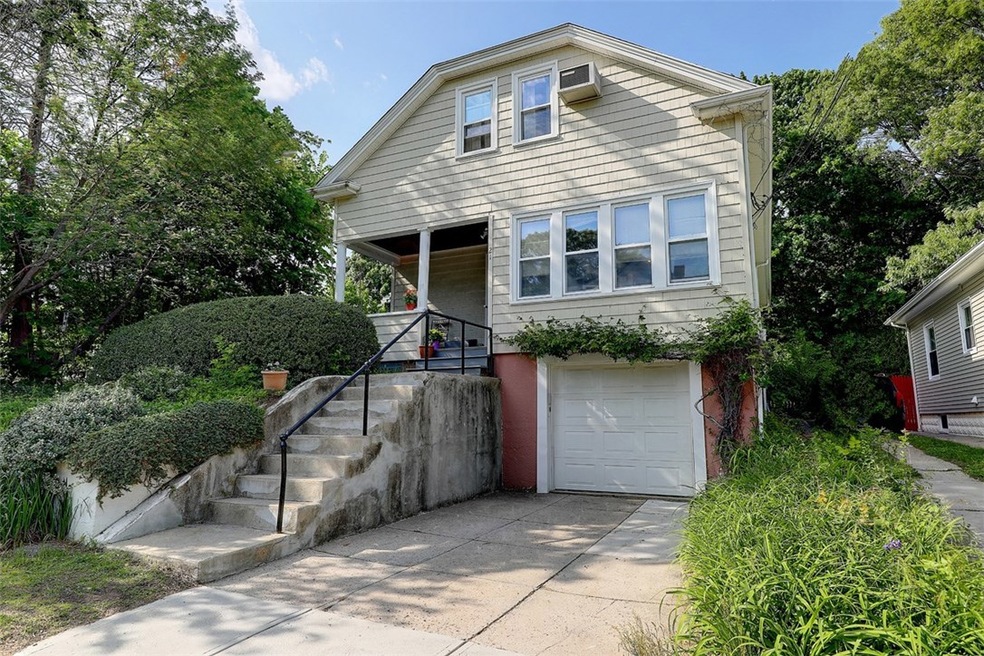 21 Oakdale St, Providence, RI 02908 - photo 1