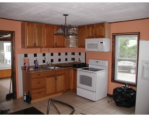 18 Elizabeth St, Lynn, MA 01905 - photo 1