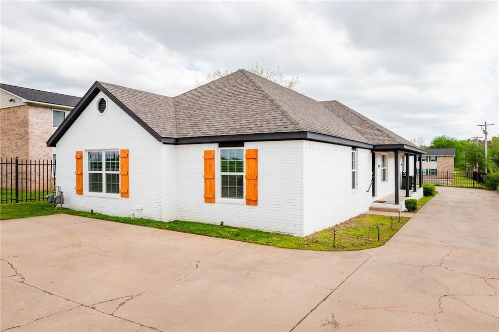 For Rent $1,900/month