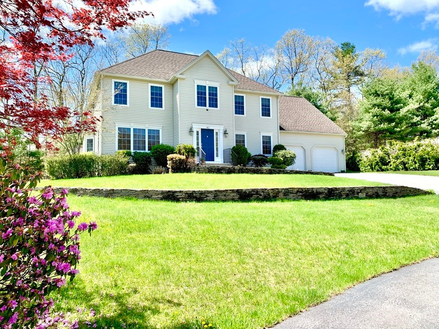 4 Blackthorn Dr, Worcester, MA 01609 - photo 1