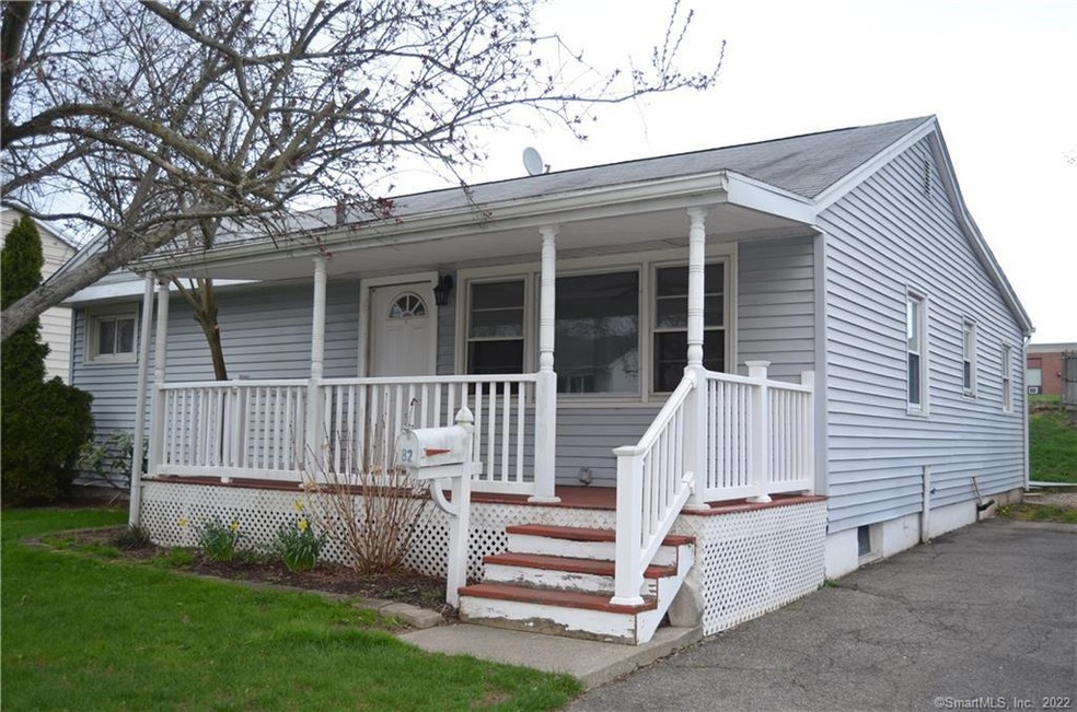 82 Aircraft Rd, West Haven, CT 06516 - photo 1