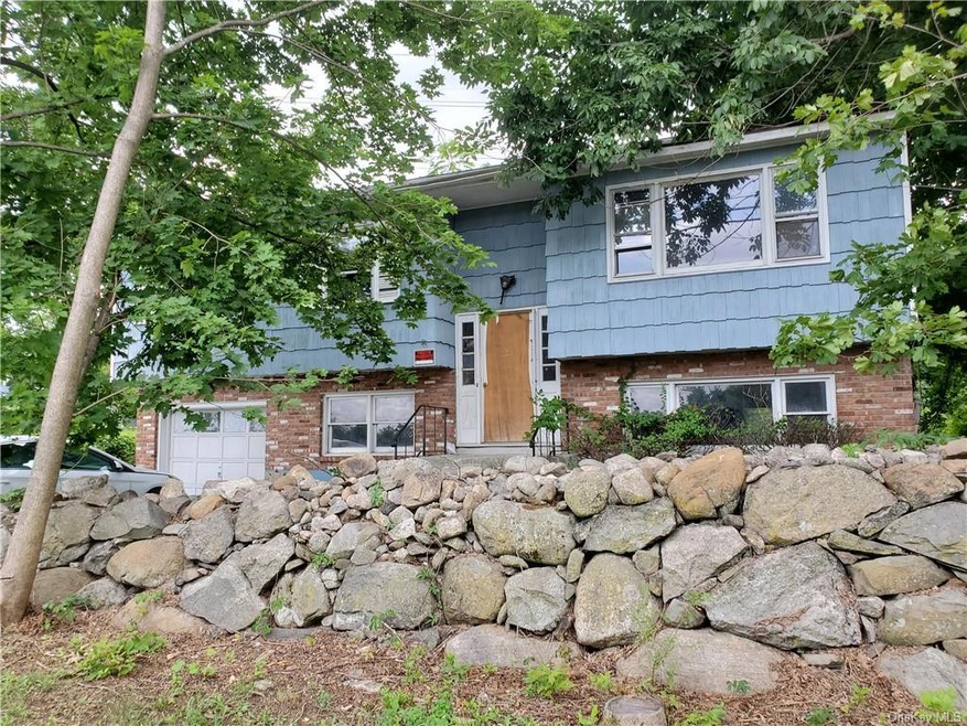 63 N Central Hwy, Garnerville, NY 10923 - photo 1