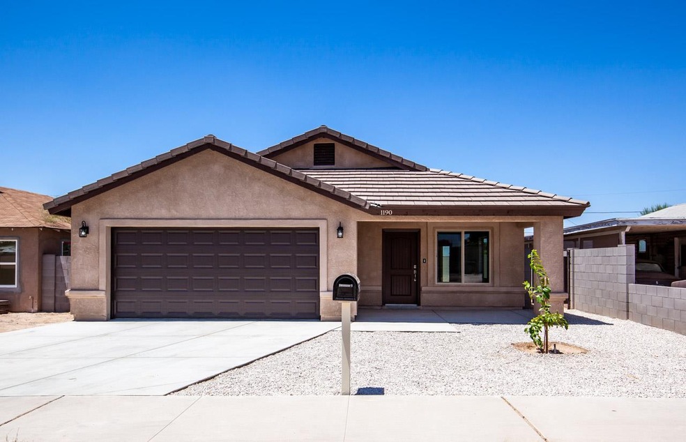 608 S Vaughn Ave, Yuma, AZ 85364 - photo 1