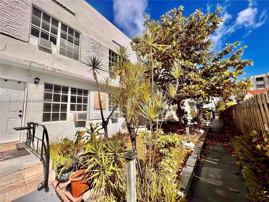 6940 Bay Dr unit 7, Miami Beach, FL 33141 - photo 1