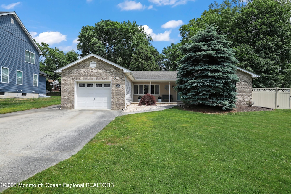 31 Woodbrook Dr, Matawan, NJ 07747 - photo 1