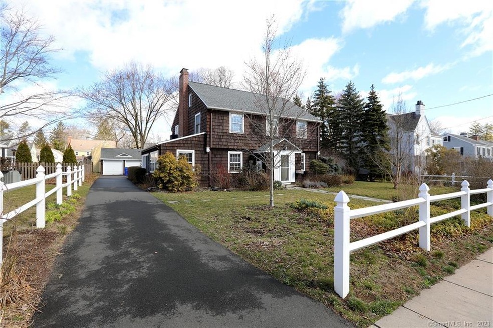 32 Linnard Rd, West Hartford, CT 06107 - photo 1