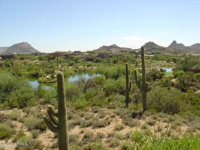 Fabulous Views of Pinnacle Peak, Troon