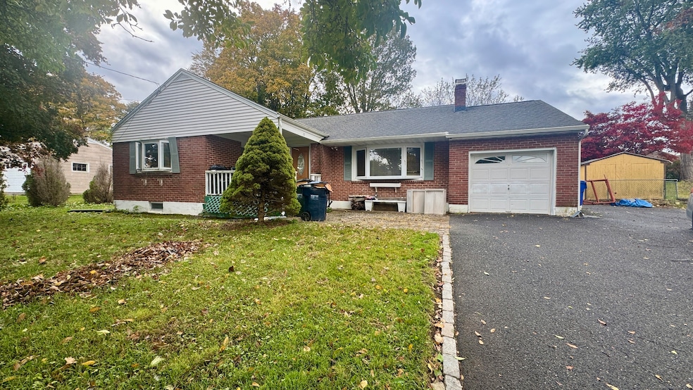 20 Manning St, New Fairfield, CT 06812 - photo 1